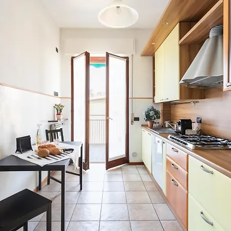 Apartment Santa Chiara By Myhomeincomo