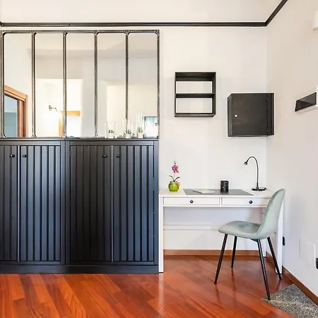 Apartment Santa Chiara By Myhomeincomo *