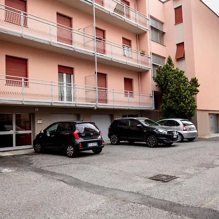 Santa Chiara By Myhomeincomo *