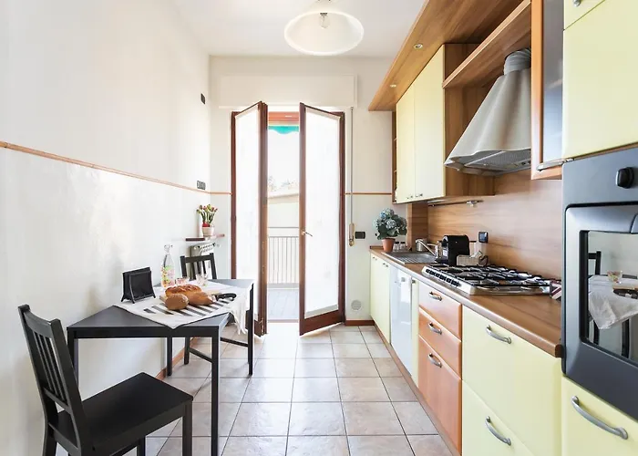 Apartment Santa Chiara By Myhomeincomo