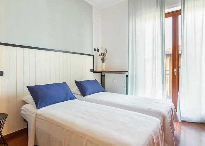 Santa Chiara By Myhomeincomo * Como