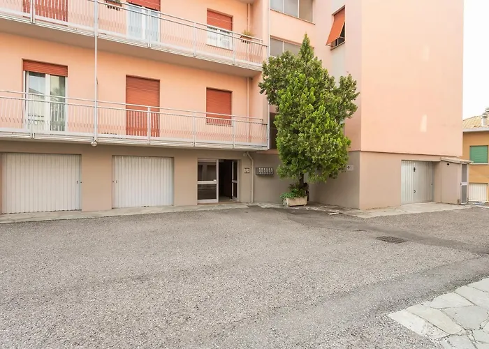 Santa Chiara By Myhomeincomo *