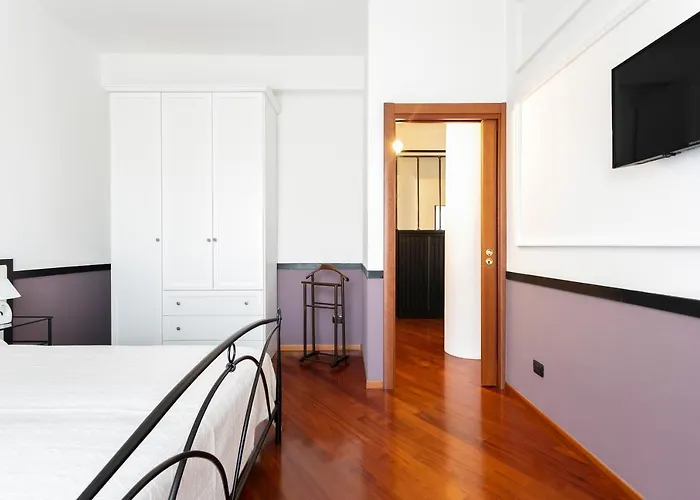 Santa Chiara By Myhomeincomo *